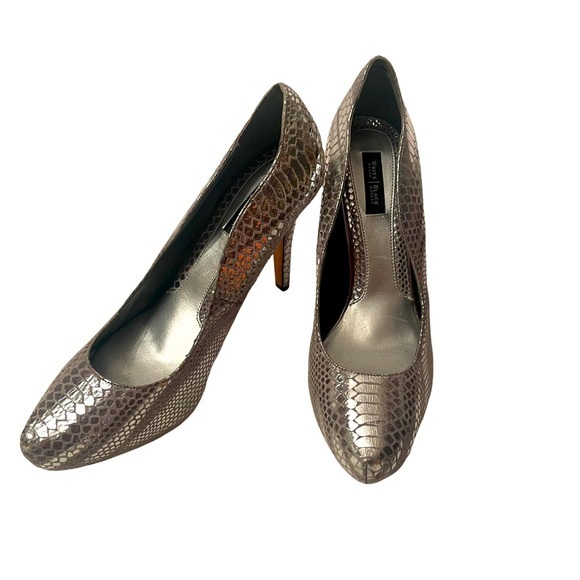 White House Black Market Silver Stilleto Heel shoes Size 9 1/2 M - Picture 1 of 8